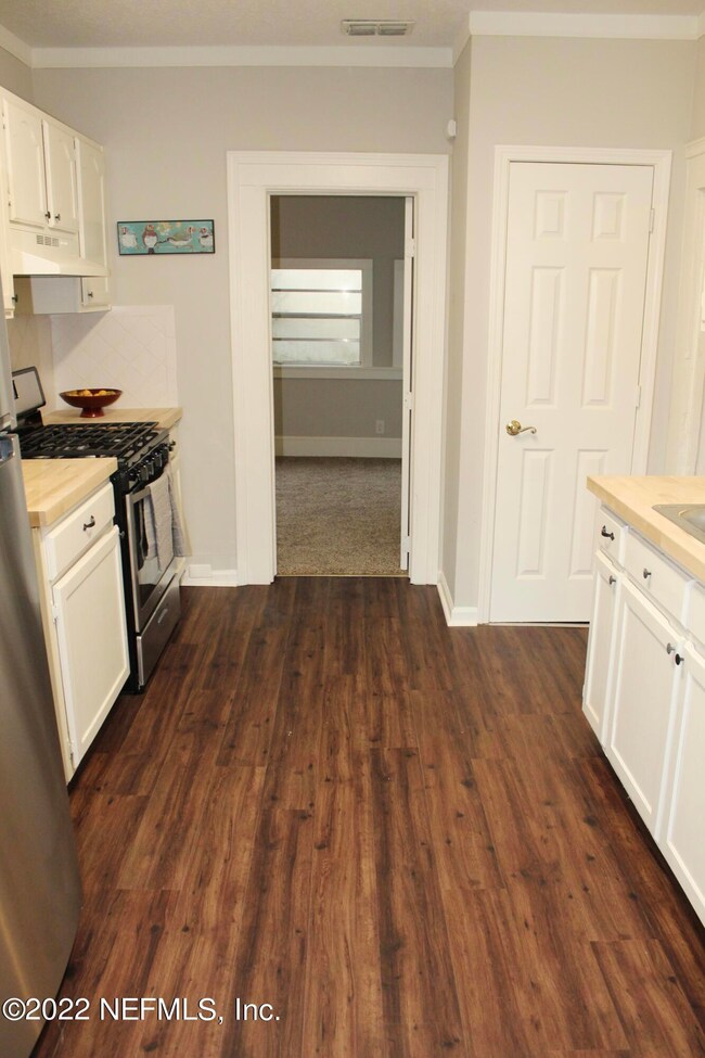 4712 Attleboro St, Jacksonville, FL 32205 - photo 7