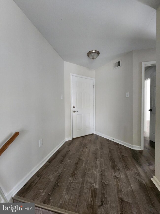 24 Deer Run Ct unit A, Halethorpe, MD 21227 - photo 3