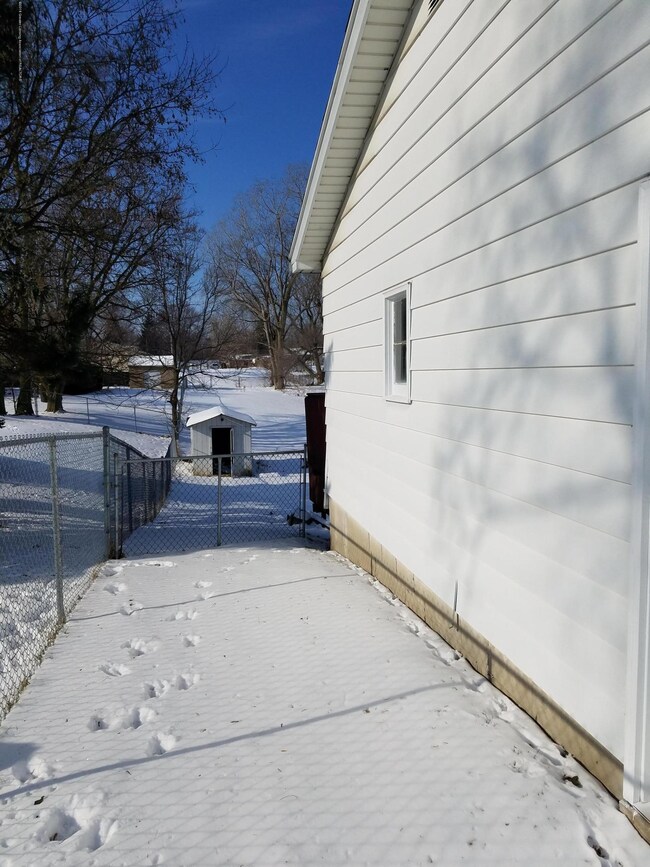 5024 Palmer St, Lansing, MI 48910 - photo 3