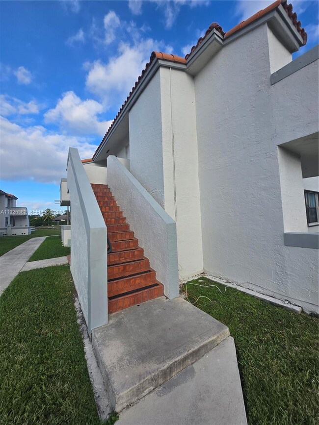 14831 SW 80th St unit 2034, Miami, FL 33193 - photo 6