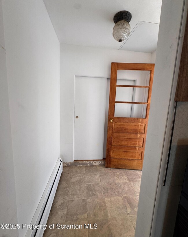 1349 Dartmouth St, Scranton, PA 18504 - photo 5
