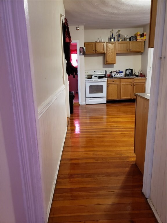 142 Harrison St, Pawtucket, RI 02860 - photo 4