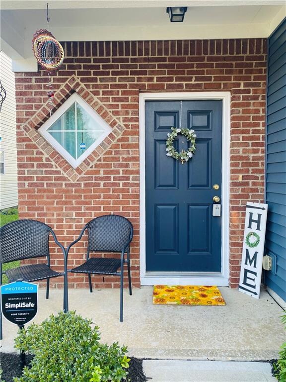 2341 Meadow Bend Dr, Columbus, IN 47201 - photo 2