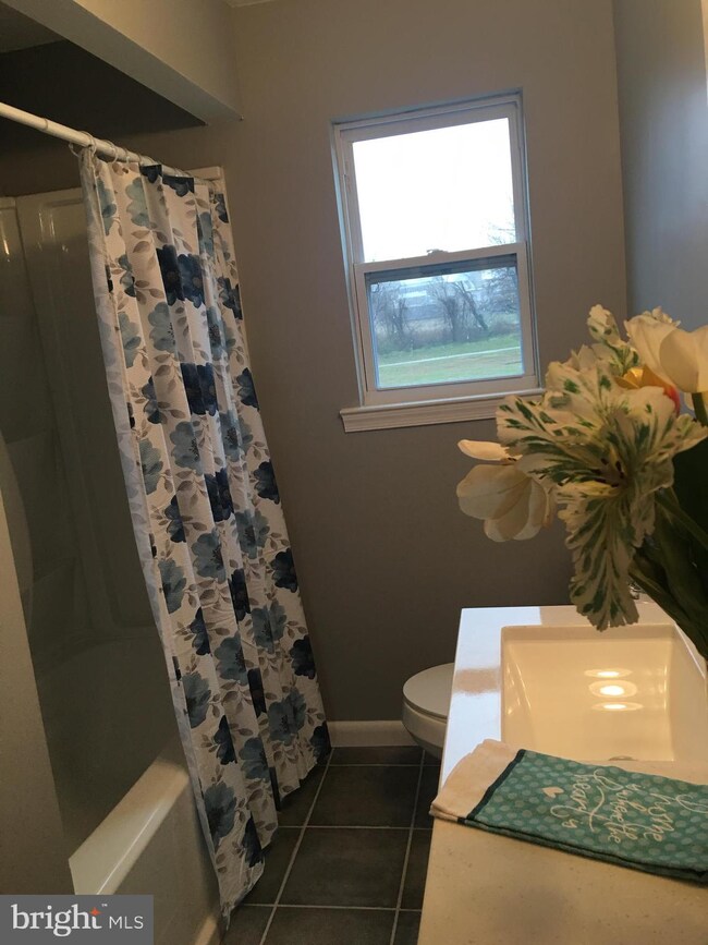 121 Underwood Ave, West Deptford, NJ 08096 - photo 4