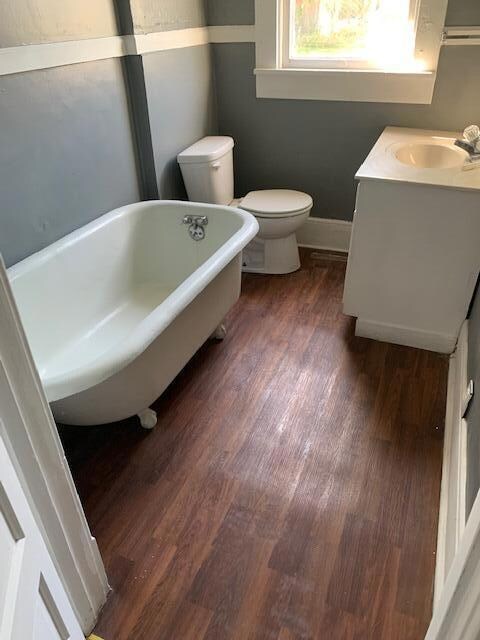 836 Franklin Bath