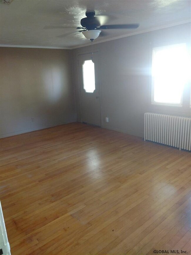 9 Phillips Rd, Rensselaer, NY 12144 - photo 3