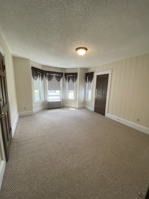 495 Rantoul St unit 2, Beverly, MA 01915 - photo 3