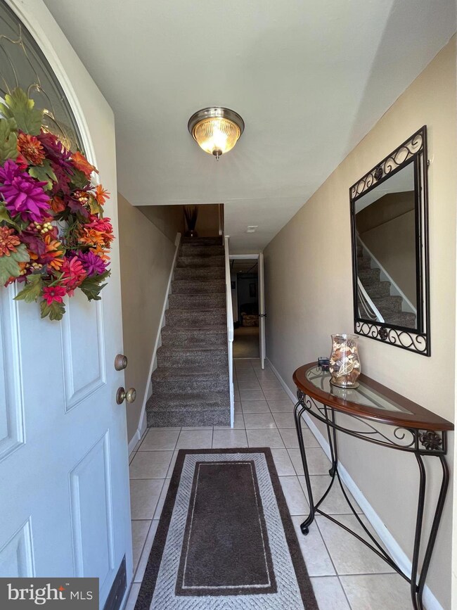 59 Suburban Ln, Upper Darby, PA 19082 - photo 4