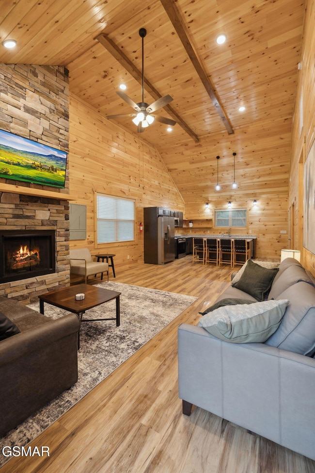 64-web-or-mls-8-print-1014 Pinyon Cir -