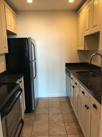 The Mariner Condominiums unit 608, Boston, MA 02109 - photo 5