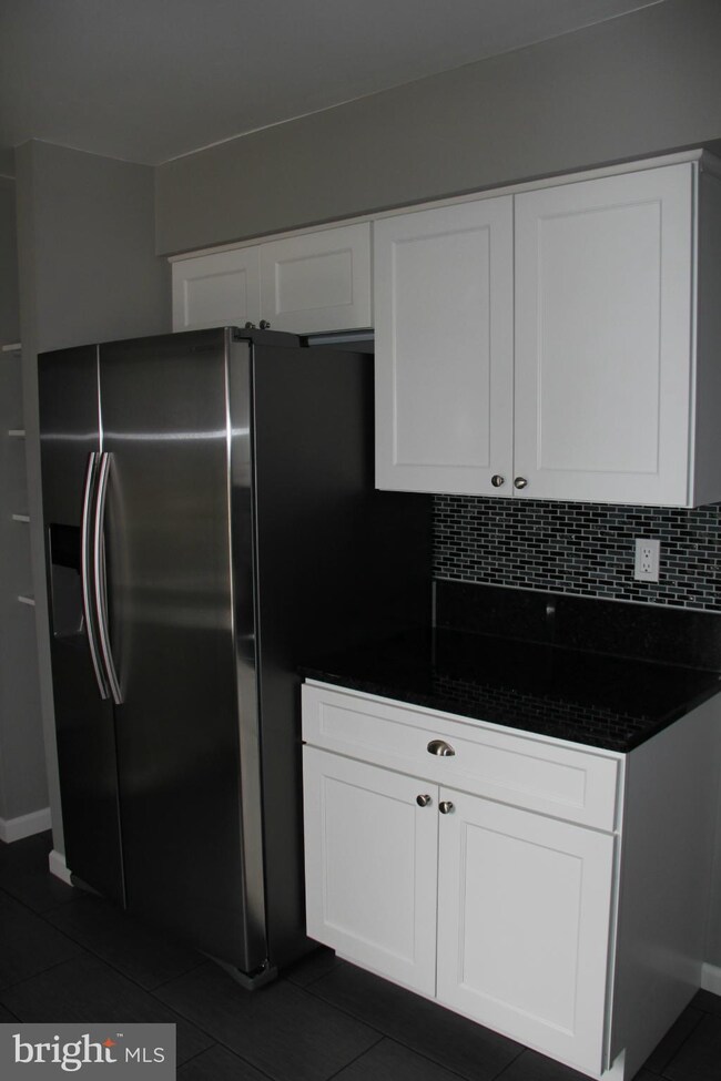 2 Bernadotte Ct, Parkville, MD 21234 - photo 7