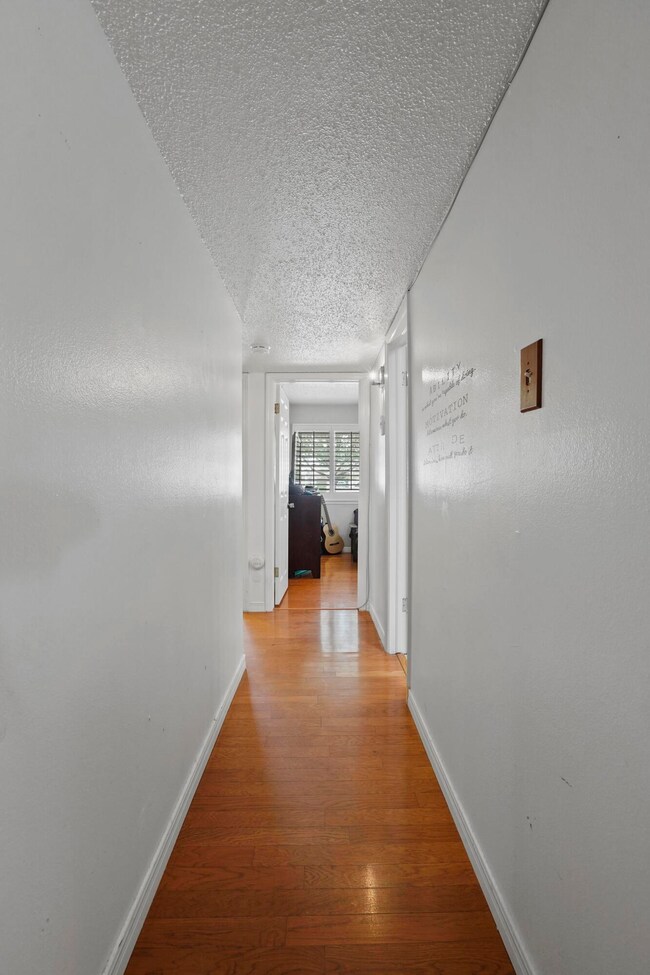 10312 Bush Ln, El Paso, TX 79925 - photo 7