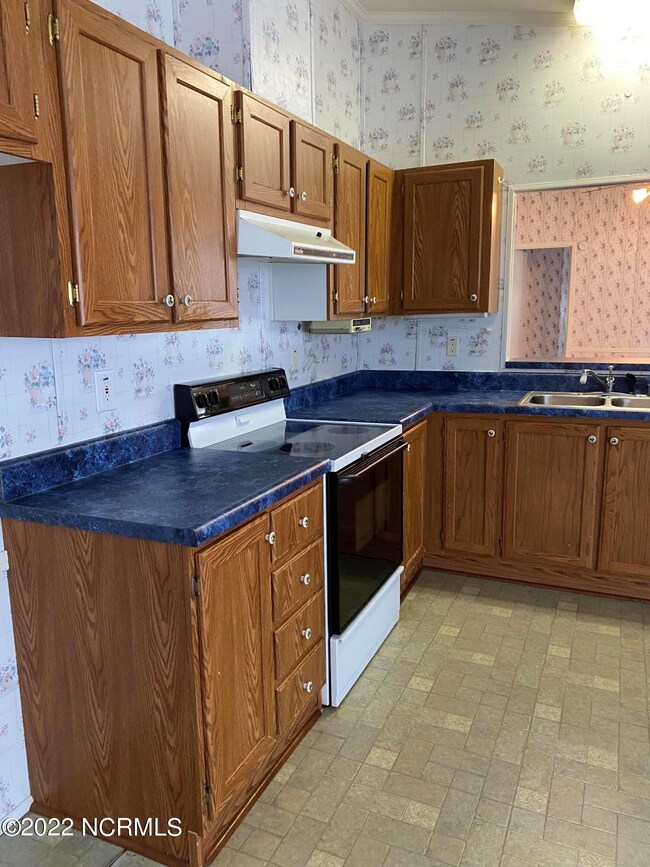 907 Palmer Kitchen 3
