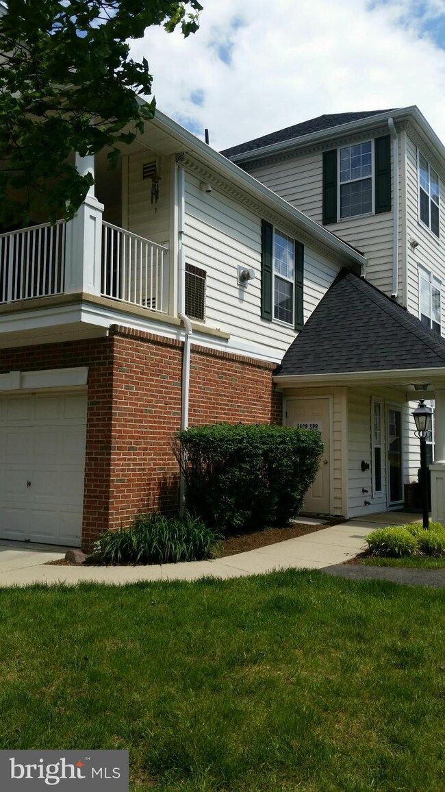 25272 Riffleford Square unit 205, Chantilly, VA 20152 - photo 3