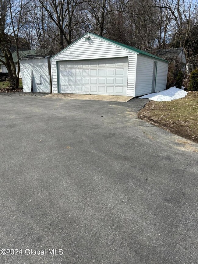 5 6th St, Corinth, NY 12822 - photo 5