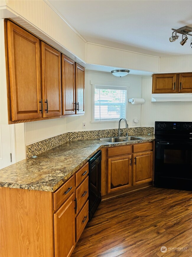 17114 153rd Ave SE unit 24, Yelm, WA 98597 - photo 5