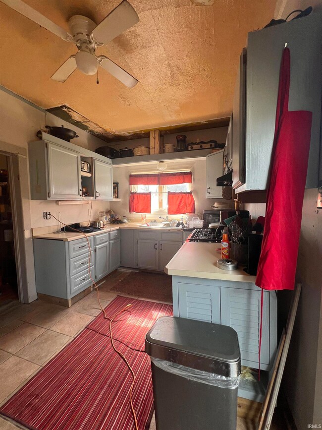 910 W Marion St, Elkhart, IN 46516 - photo 4