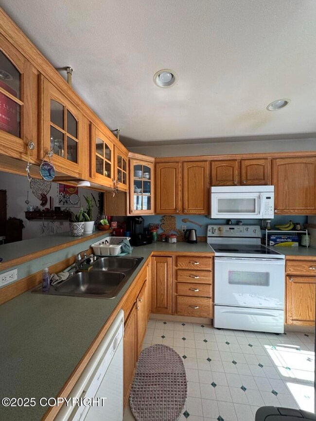 1807 Swetmann Ave unit 7, Seward, AK 99664 - photo 4