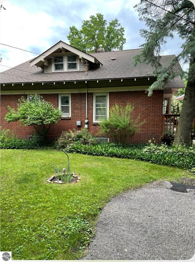 708 S Fancher St, Mount Pleasant, MI 48858 - photo 4