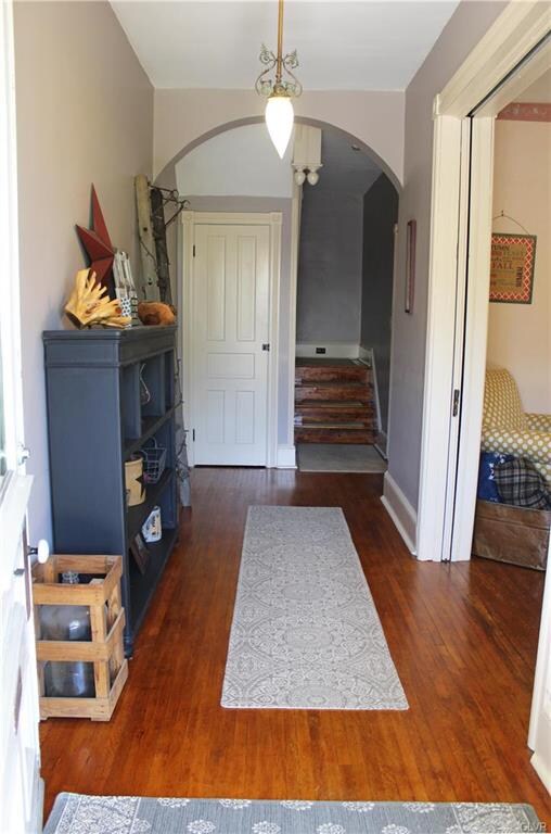 Foyer entryway with coat closet