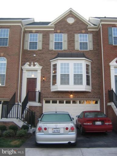 18274 Camdenhurst Dr, Gainesville, VA 20155 - photo 2