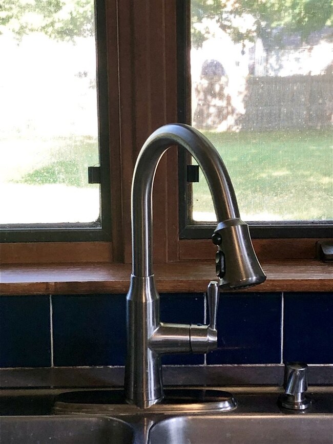 8 Hutch Rd, Salem, NH 03079 - photo 6