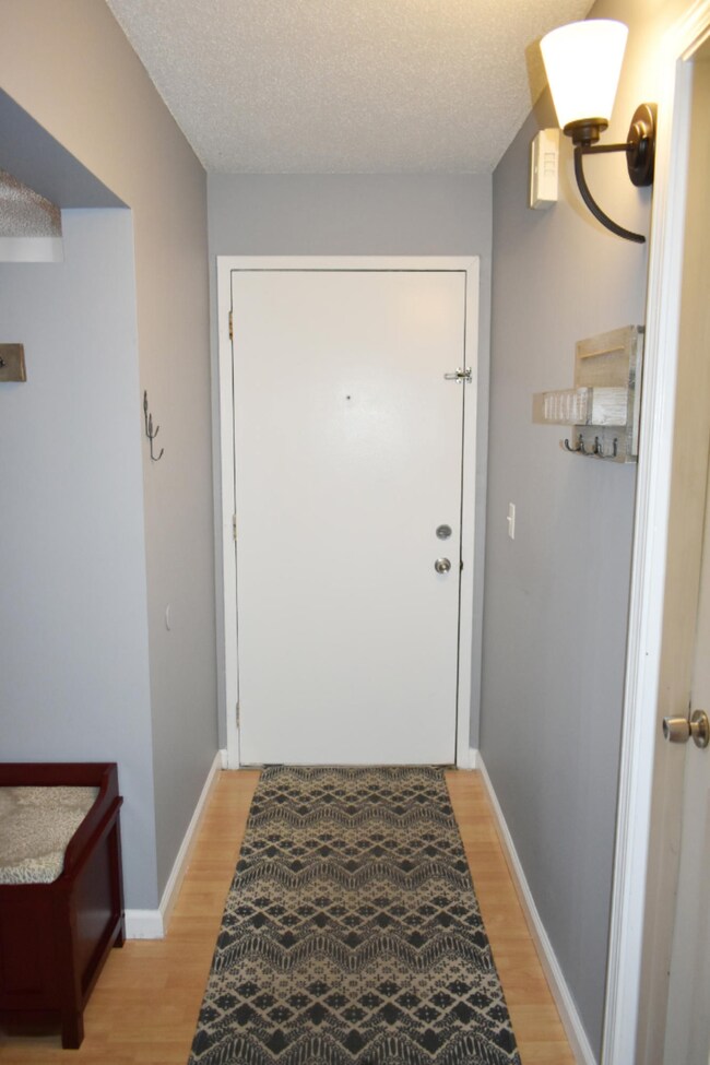 2923 Byron Center Ave SW unit C, Wyoming, MI 49519 - photo 5