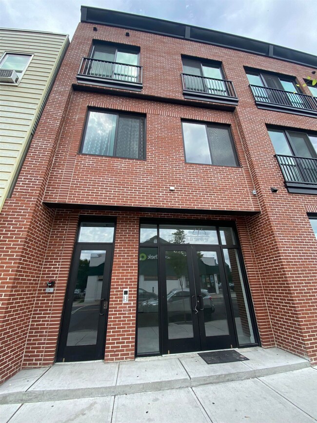 275 Broadway unit 302, Bayonne, NJ 07002 - photo 7