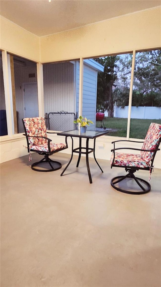 4219 Des Moines St NE, Saint Petersburg, FL 33703 - photo 5