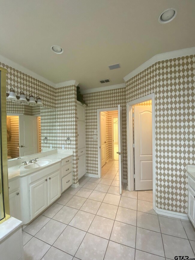 1317 1317 Spring Branch Dr, Tyler, TX 75703 - photo 7