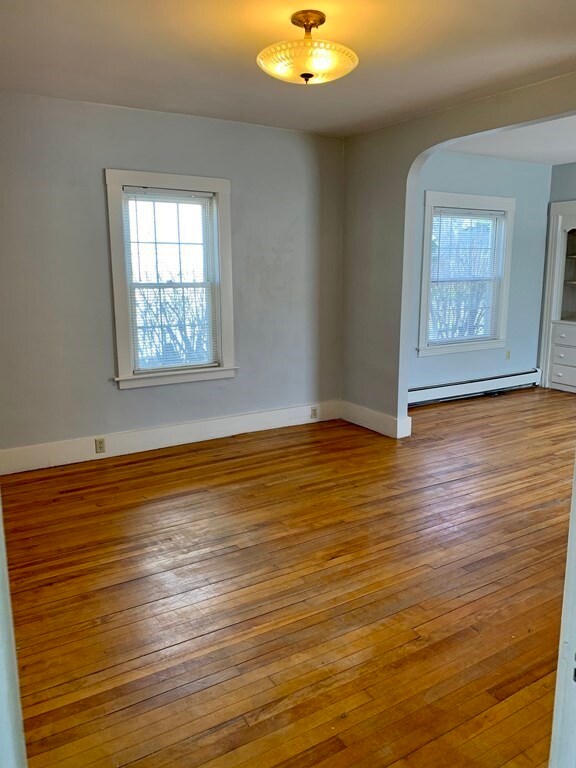 7 Standish St, Worcester, MA 01604 - photo 3