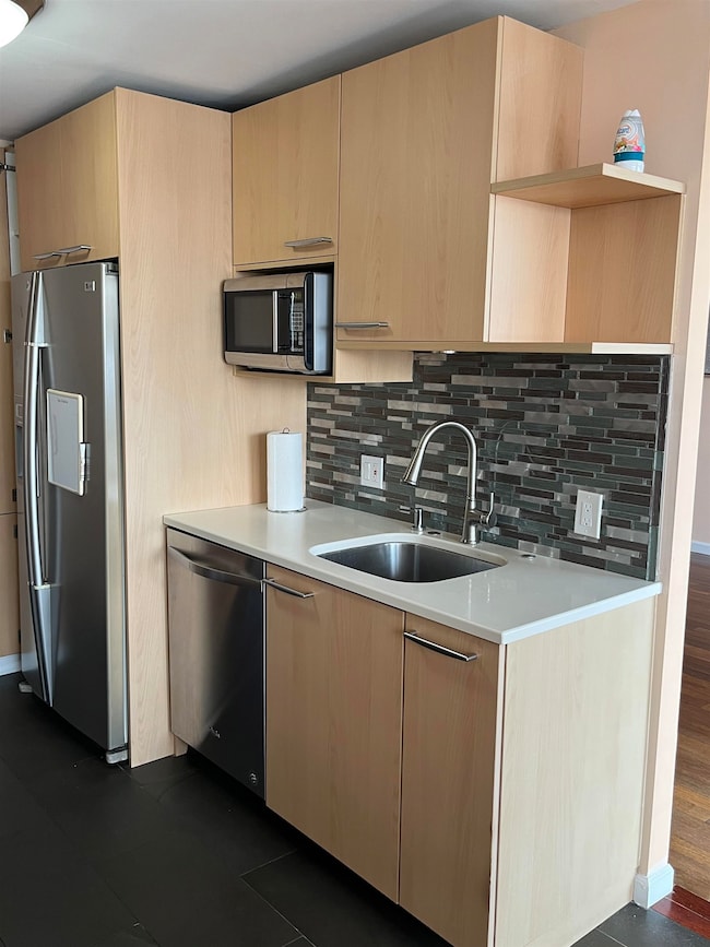 Park Hudson Apartments unit 307, North Bergen, NJ 07047 - photo 2