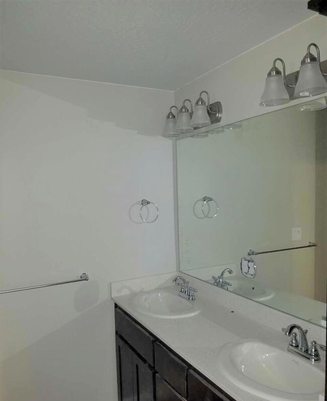 8251 Dime Ln, White City, OR 97503 - photo 6