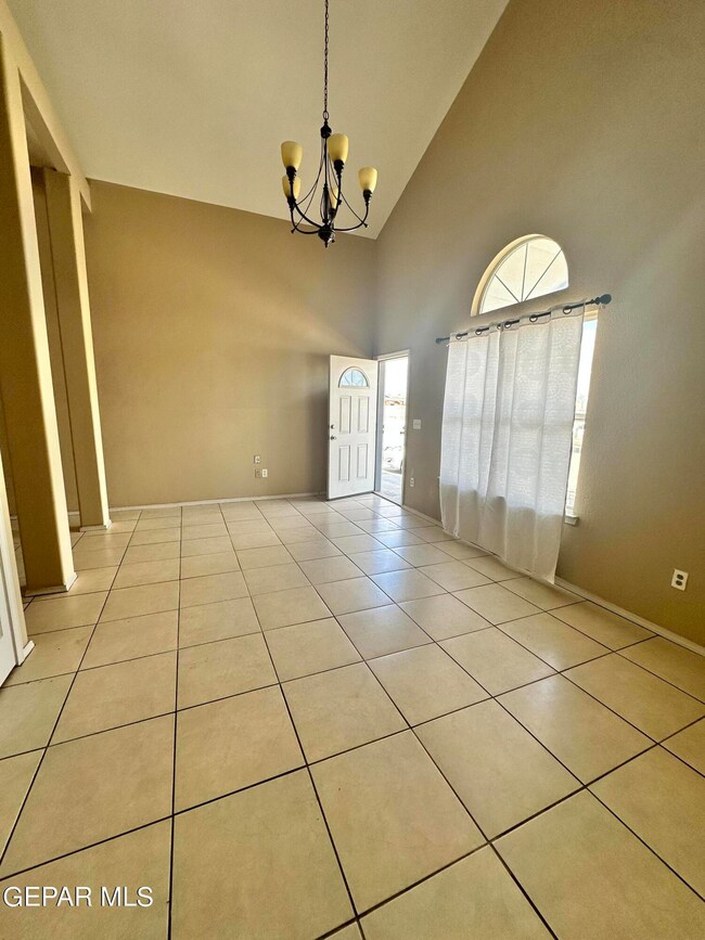 608 Orchid Dr, Horizon City, TX 79928 - photo 3