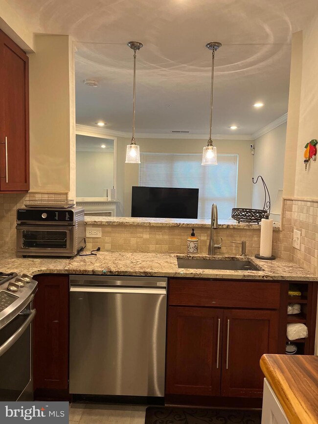 12919 Alton Square unit 206, Herndon, VA 20170 - photo 3