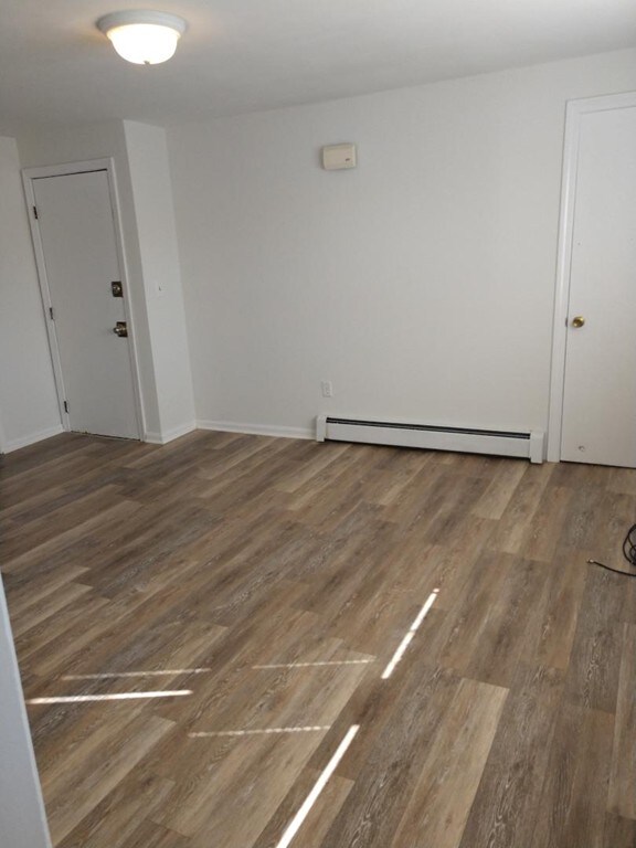 371 4th St unit 3, Fall River, MA 02721 - photo 3