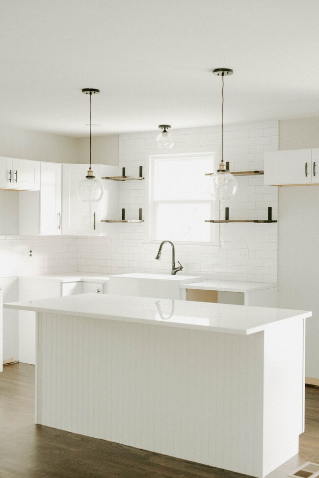 2015 Westwood Dr, Columbia, TN 38401 - photo 5