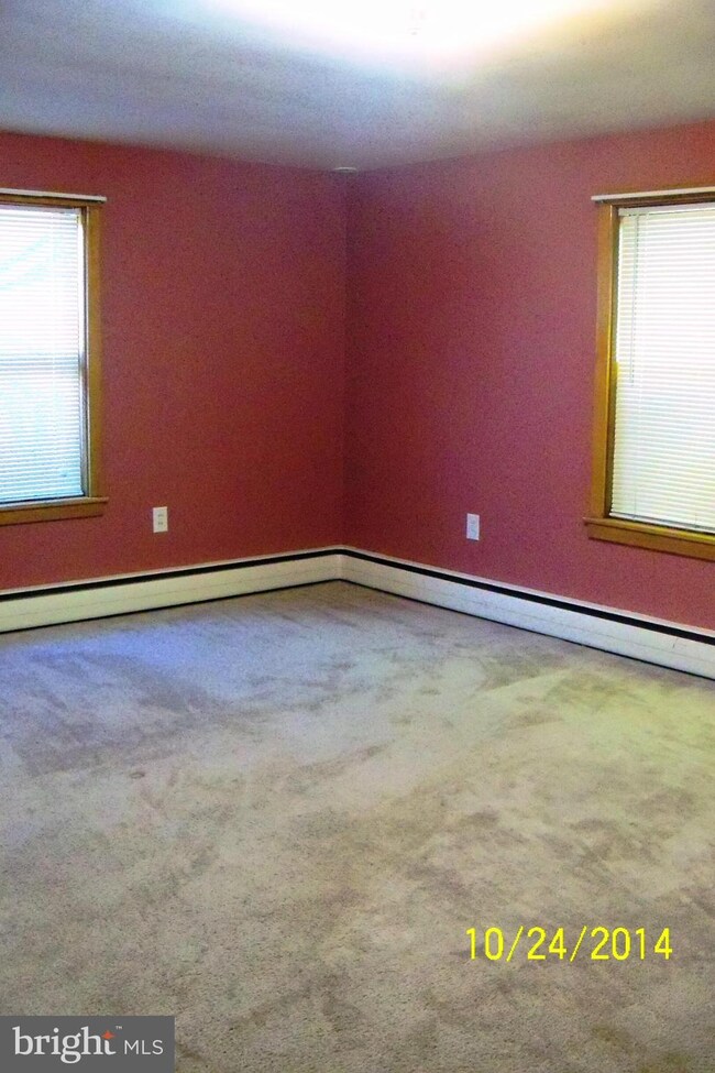 2434 Philadelphia Ave, Chambersburg, PA 17201 - photo 5