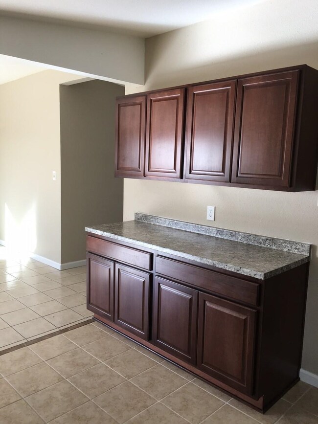 2402 Duran Ave, Alamogordo, NM 88310 - photo 3