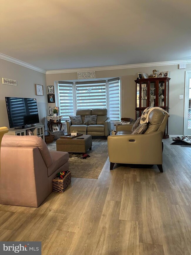 1402 Reagan Ct unit 1402, Norristown, PA 19403 - photo 2