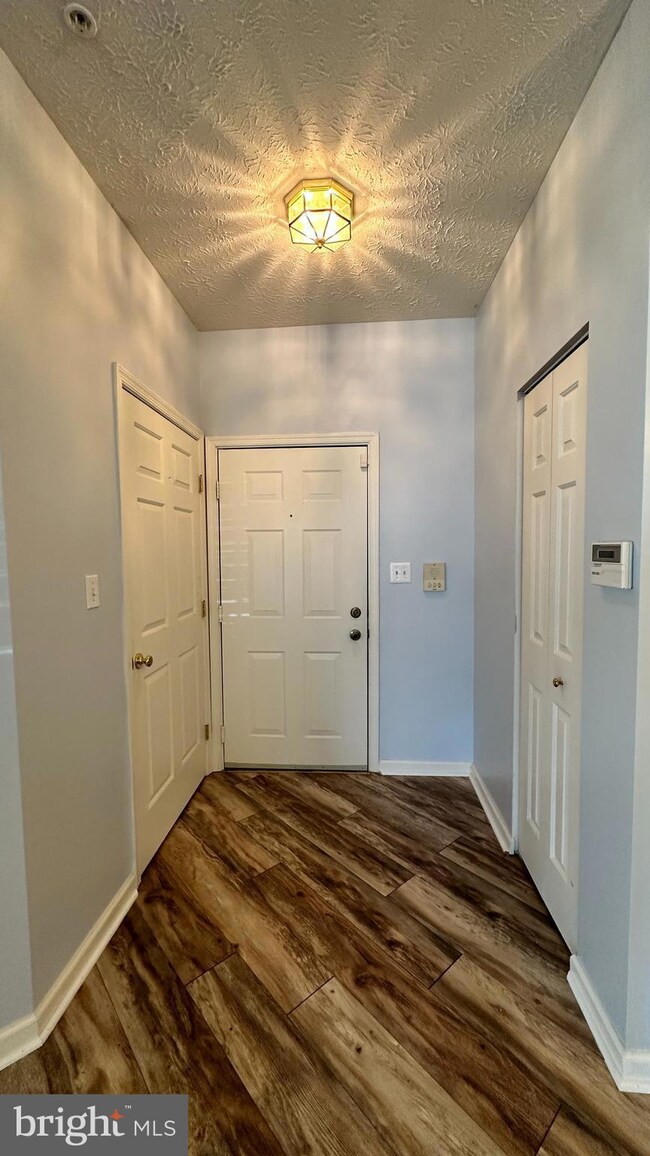 2504 Amber Orchard Ct W unit 104, Odenton, MD 21113 - photo 3