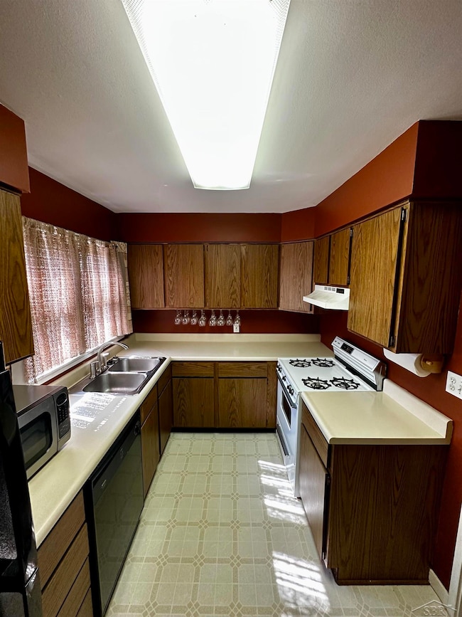 8207 Florida Unit A Common, Oscoda, MI 48750 - photo 6