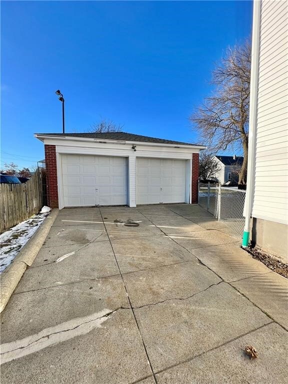 1579 Cranston St unit 2, Cranston, RI 02920 - photo 4