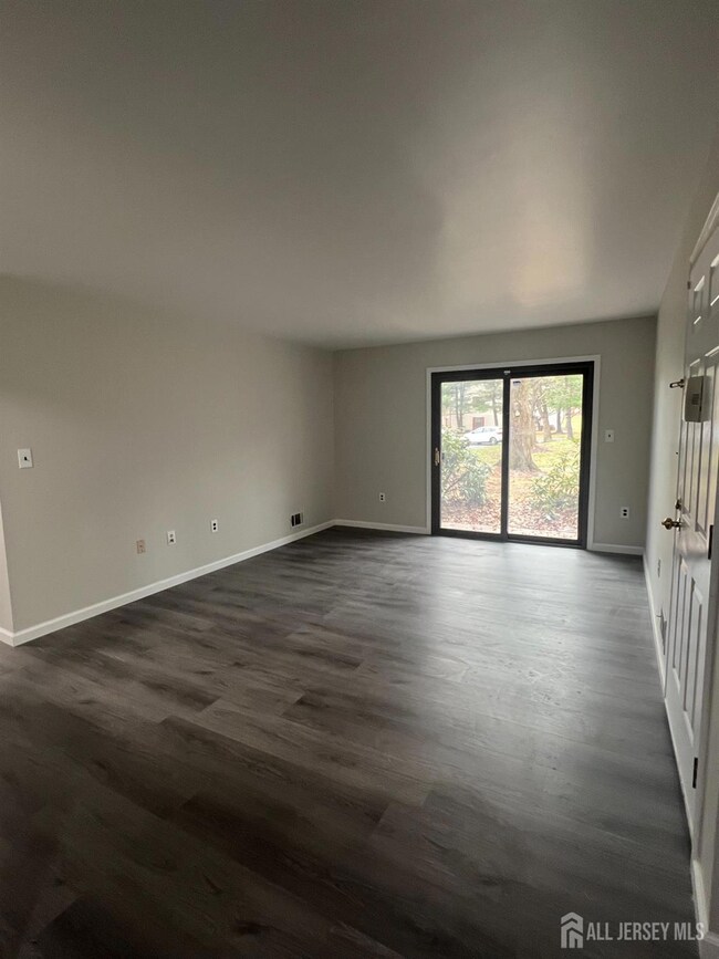 20 Crabapple Ln, Franklin Park, NJ 08823 - photo 5