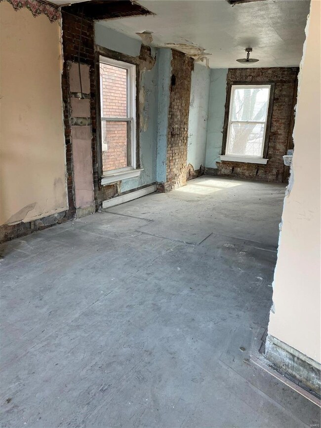 Master Suite & Master Bathroom