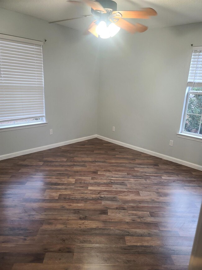 28 Shar Mel Re Ln, Crawfordville, FL 32327 - photo 2