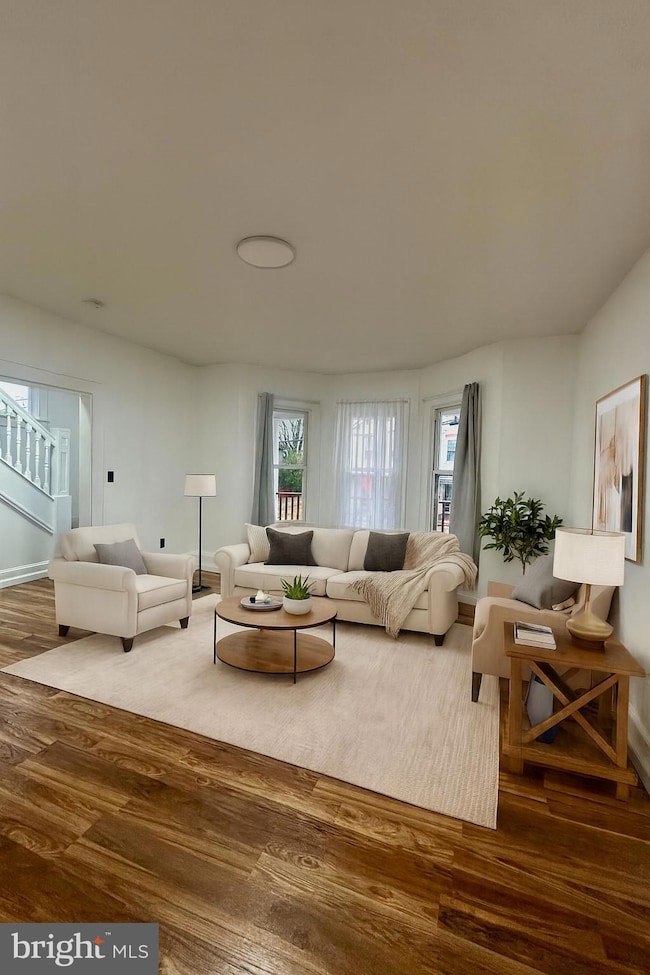 633 N Queen St, Martinsburg, WV 25404 - photo 4