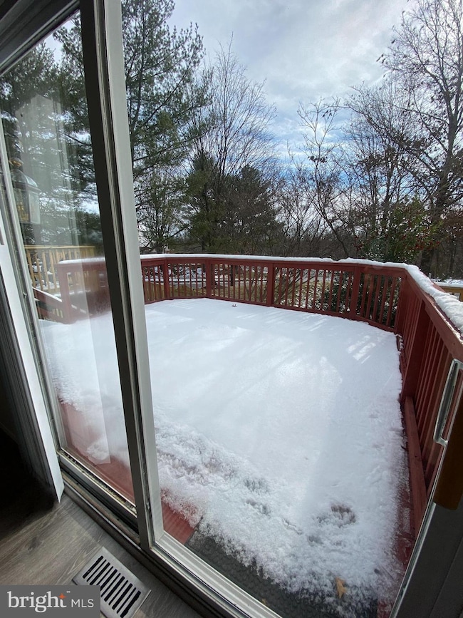 9407 Riverbrink Ct, Laurel, MD 20723 - photo 5