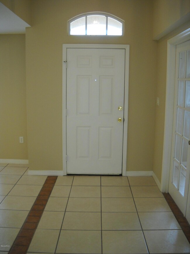 Entryway view