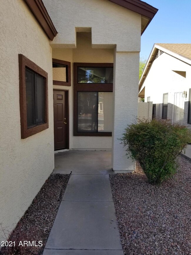 762 E Rosemonte Dr, Phoenix, AZ 85024 - photo 3